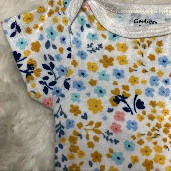 Gerber Onesie Diaper White / Pink / Blue /  Yellow Fliral Size Neworn - Picture 6 of 16